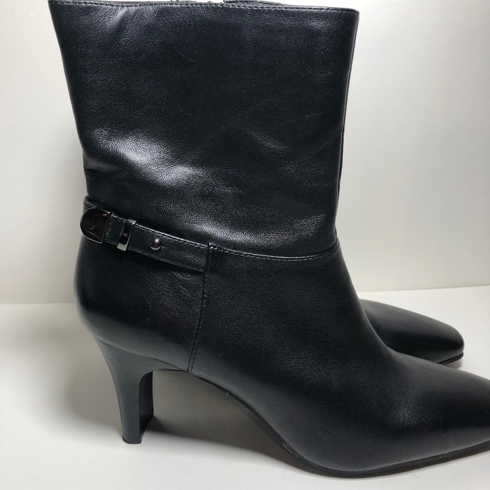 Bandolino Boots with 3 in heal, color black, size 8.5, NEW